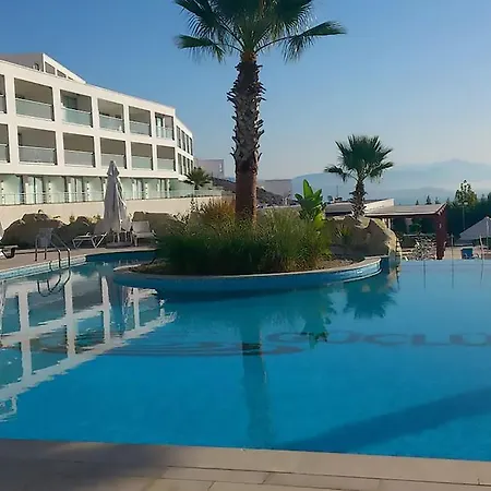 Horizon Sky Cherry 2 * Kıyıkıslacık